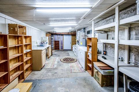 Extra-large storage room